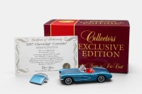 CORVETTE: A Matchbox collectibles model, of a 1957 Chevrolet Corvette hardtop convertible, finished in metallic blue paintwork, model number DYM92139 - 2