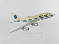 PAN AM BOEING 747SP: A 1:200 scale (29cm long) plastic model, 'Clipper Mayflower' registration 'N530PA' - 2