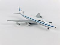 PAN AM BOEING 747: A 1:400 scale (17cm long) metal model, 'Clipper Juan Trippe' registration 'N747PA' - 3