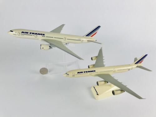 AIR FRANCE (KLM): Two models (longest 33cm): One Boeing 777-200 1:100 scale plastic model registration 'F-GSPZ', and one Airbus 340 1:100 scale plastic model, registration 'F-GSPZ'