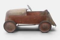 PEDAL CAR: A circa 1950s metal bodied pedal car, possibly by Cyclops - 2