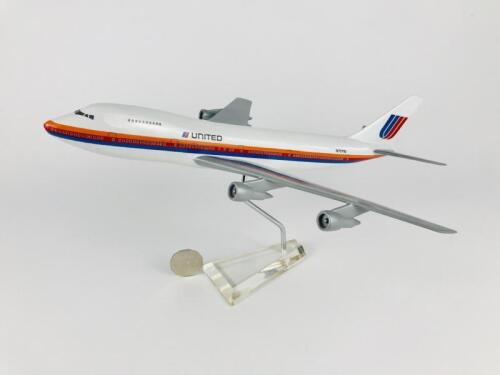 UNITED BOEING 747-200: A 1:100 scale (35cm long) wooden model, regisration 'N7371U'