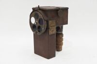 WWII: A WWII handheld Admiralty Pattern 1038 (AP 1038) signal lamp - 3