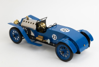 LE MANS RACER: A Mamod Le Mans Racer LM1 live steam model, boxed with running accessories and COA numbered '316' [UPDATED PHOTOS & DESCRIPTION] - 6