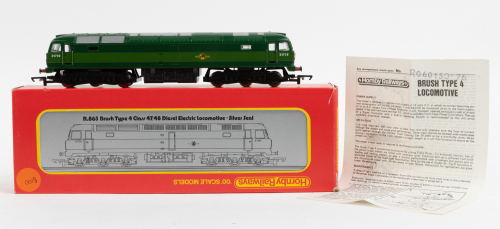 BRUSH TYPE 4 CLASS 47: A Hornby Railways OO scale R.863 Brush Type 4 Class 47 diesel locomotive (D1738) in two-tone green livery, in original box