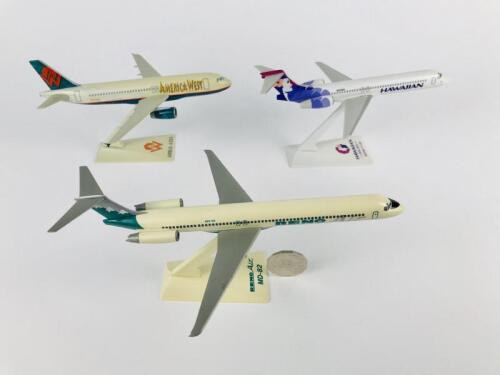 AMERICAN CARRIERS: Three models (longest 24cm): A 1:200 scale Reno Air, McDonnell Douglas MD82 plastic model, registration 'N821RA', A 1:200 scale America West Airbus A320 plastic model, registration 'N642AW', and A 1:200 scale Hawaiian Air Boeing 717-200