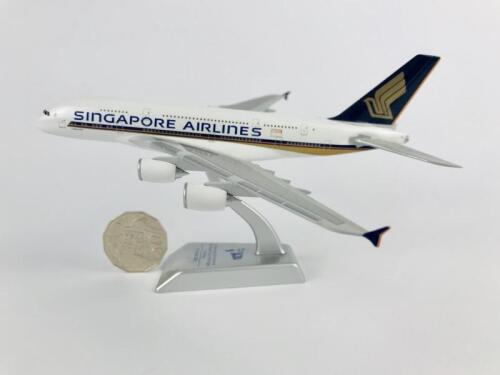 SINGAPORE AIRLINES AIRBUS A380: A 1:400 scale (18cm long) metal commemorative model on stand.