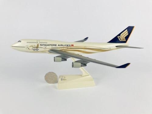 SINGAPORE AIRLINES BOEING 747-400: A 1:200 scale (28cm long) plastic 50th Anniversay commemorative model