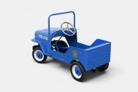PEDAL CAR: A modern metal-bodied pedal car in the form of a Jeep in Police livery, measures approx. 88cm long - 4