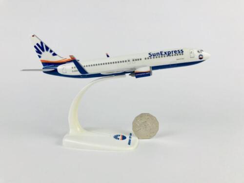 SUN EXPRESS BOEING 737: A 1:200 scale (20cm long) plastic model, registration 'D-ASXH'