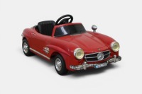 ELECTRIC CAR: A modern plastic Mercedes-Benz 300 SL childrens electric powered car, 120cm long - 2