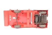 TRI-ANG: A c1950s Tri-ang clockwork tin toy tip truck, 25cm long - 3