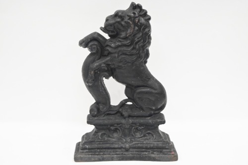 LION RAMPANT: An antique cast iron Lion Rampant door stop, measures 37cm high