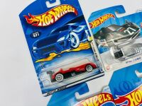 HOT WHEELS: A group of six 1:64 scale Hot Wheels models of race cars including the Panoz LMP-1, Ford GT40 MK IV and the Porsche 935 [Location: Sydney] - 4