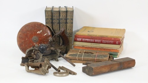 WOODWORKING / CARPENTRY: A tub of assorted vintage woodworking, carpentry, plumbing, decorating etc books and small tools including a sort-after Stanley No.45 plane