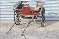 GOVERNESS CART: A late 19th/early 20th Century horse drawn Governess Cart