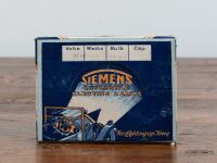 GLOBES: An original vintage NOS Siemens 12 box of car globes, globes marked '29', box stamped '6V 8W' gasfilled S.C' [UPDATED DESCRIPTION]
