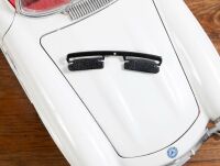 MERCEDES: Three 1:18 scale Burago models of 300SL roadsters and 1966 280 SE Cab, - 3