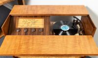 RADIOGRAM: A circa 1950s Australian Healing 'Golden Voice' radiogram in restored and working condition, 84cm high, 87cm wide - 2