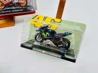 MOTOGP: Three MotoGP 1:18 scale models including Issue number 1 of 'Racing Bikes' with a 1:18 scale Honda NSR500, a 1:18 scale Yamaha YZR-M1 and a Maisto 1:18 scale Ducati Desmosedici GP [Location: Sydney] - 4