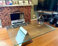 COFFEE TABLE: A totally unique decorative modern Ital Design glass and metal cantilevered coffee table, glass height 35cm, 166cm long, 90.5cm wide, 1.8cm glass thickness - 7
