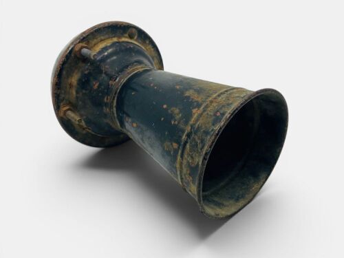 275 · CAR HORN: An early car horn, unbranded