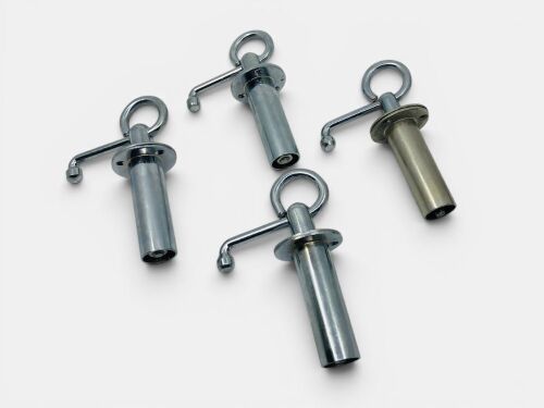 67 · BONNET PINS: A group of four sprung-loaded bonnet pins