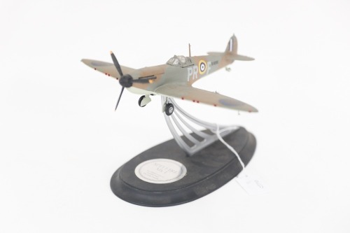 SPITFIRE: A Franklin Mint Spitfire MK1 model aircraft, mounted to stand on base, believed to be 1:48 scale, 15cm high overall