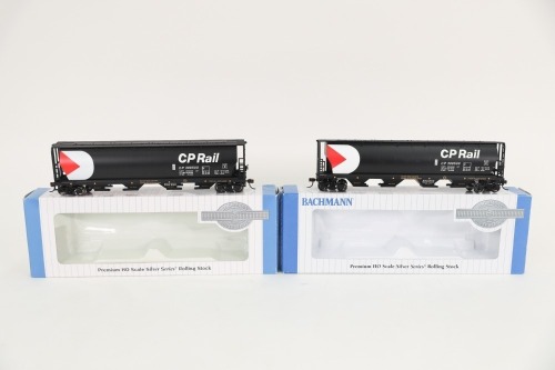 GRAIN HOPPERS: Two Bachmann Silver Series HO Scale Canadian Pacific grain hoppers