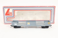 COUPLERS & CABOOSE: Four HO scale models - 5