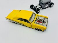 MAISTO: Two 1:24 scale Maisto models including a 1966 Chevrolet Chevelle SS and a 1929 Ford Model A [Location: Sydney] - 2