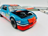 RICHARD PETTY: A group of Richard Petty items including a copy of 'King of the Road', signed by Richard Petty himself [Location: Sydney] - 13