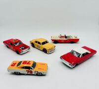 STOCK CARS: Five 1:24/1:32 scale completed plastic model kits of classic stock cars [Location: Sydney]
