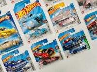 HOT WHEELS: A group of 25 1:64 scale Hot Wheels drag car models [Location: Sydney] - 5