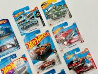 HOT WHEELS: A group of 25 1:64 scale Hot Wheels drag car models [Location: Sydney] - 7