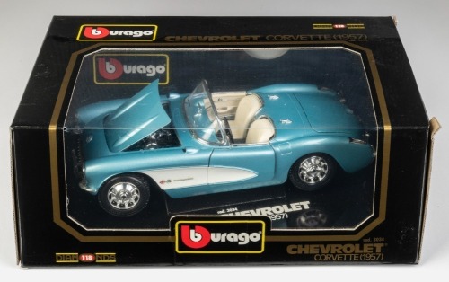 CHEVROLET: A Bburago 1:18 scale 1957 Chevrolet Corvette model, product model number 3034