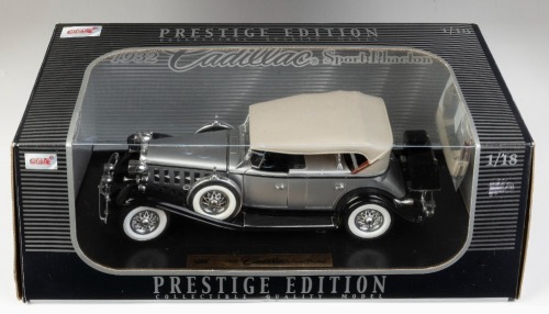 13 · CADILLAC: A 1:18 scale Anson prestige edition 1932 Cadillac sport phaeton model, product number 30383