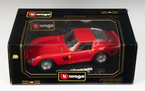 FERRARI: A Bburago 1:18 scale 1962 Ferrari 250 GTO model, product model number 3011