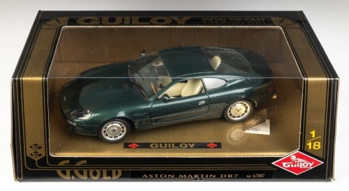 ASTON MARTIN: A Guiloy 1:18 scale Aston Martin DB7 model, product reference number 67007