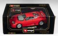 BUGATTI: A Bburago 1:18 scale 1991 Bugatti EB110 model, product model number 3055