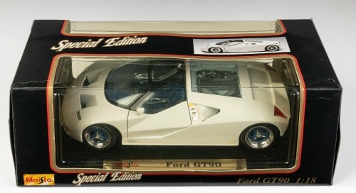 42 · FORD: A Maisto 1:18 scale Ford GT90 model, model number 31827