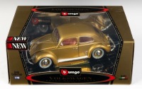 VOLKSWAGEN: A Bburago 1:18 scale 1955 Volkswagen Kafer beetle model, product model number 3361
