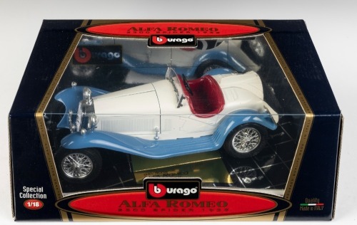 89 · ALFA ROMEO: A Bburago 1:18 scale 1932 Alfa Romeo 2300 spider model, model number 3008
