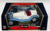 ALFA ROMEO: A Bburago 1:18 scale 1932 Alfa Romeo 2300 spider model, model number 3008