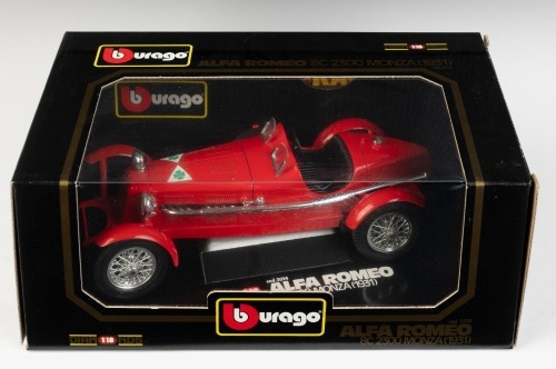 90 · ALFA ROMEO: A Bburago 1:18 scale 1931 Alfa Romeo 8C2300 Monza model, model number 3014