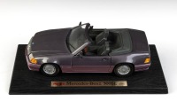 MERCEDES: A 1:18 scale Maisto 1989 Mercedes-Benz 500SL