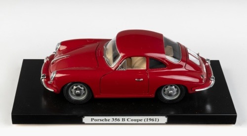 PORSCHE: A 1:18 scale Bburago 1961 Porsche 356B Coupe