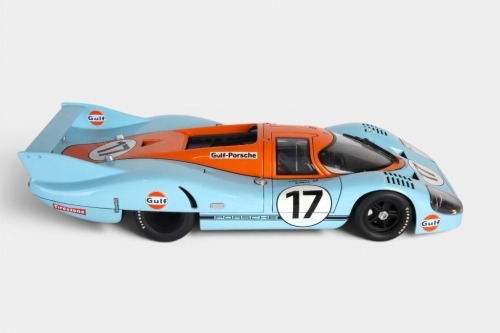 24 · PORSCHE: An Autoart 1:18 scale 1971 Le Mans Porsche 917L, car number 17 as driven by J. Siffert & D. Bell