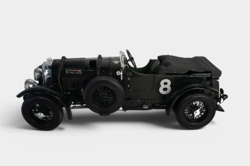 80 · BENTLEY: A Minichamps 1:18 scale 1930 Bentley 4.5 Litre 'Blower', car # 8, Le Mans entrant