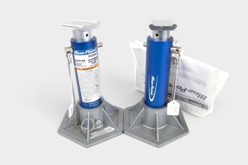 382 · JACK STANDS: A pair of Blue Point (YAS2ALS) alloy jack stands, 2000kg capacity